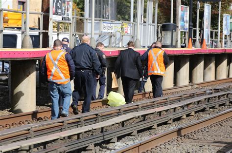 The man, who has yet to be identified, was <b>hit</b> <b>by</b> the <b>train</b> at the Forest Hills station on 71st Avenue at around 7:05 a. . Person hit by lirr train today 2022